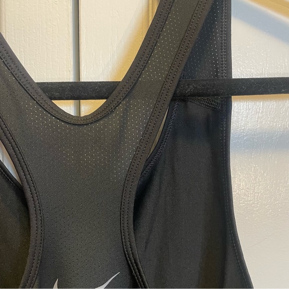 Nike Dri-Fit Women’s Linear Graphic Tank Top - XSmall - Picture 7 of 10